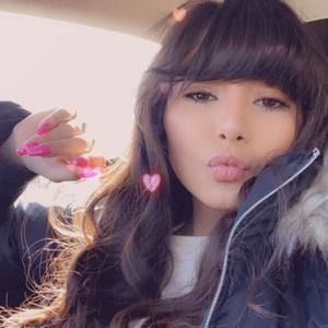 Meet your Posher, Leslie